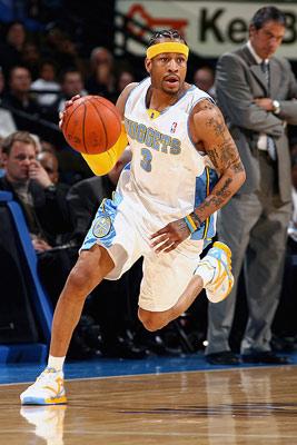 脚色正在从 脚色正在从